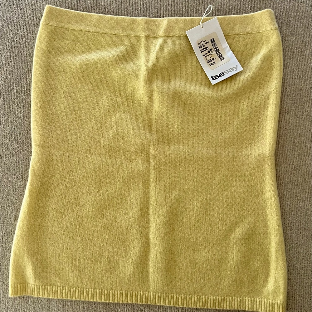 Tsesay women Tube top, Size L, Lemonade🍋 color. Pure Cashmere.